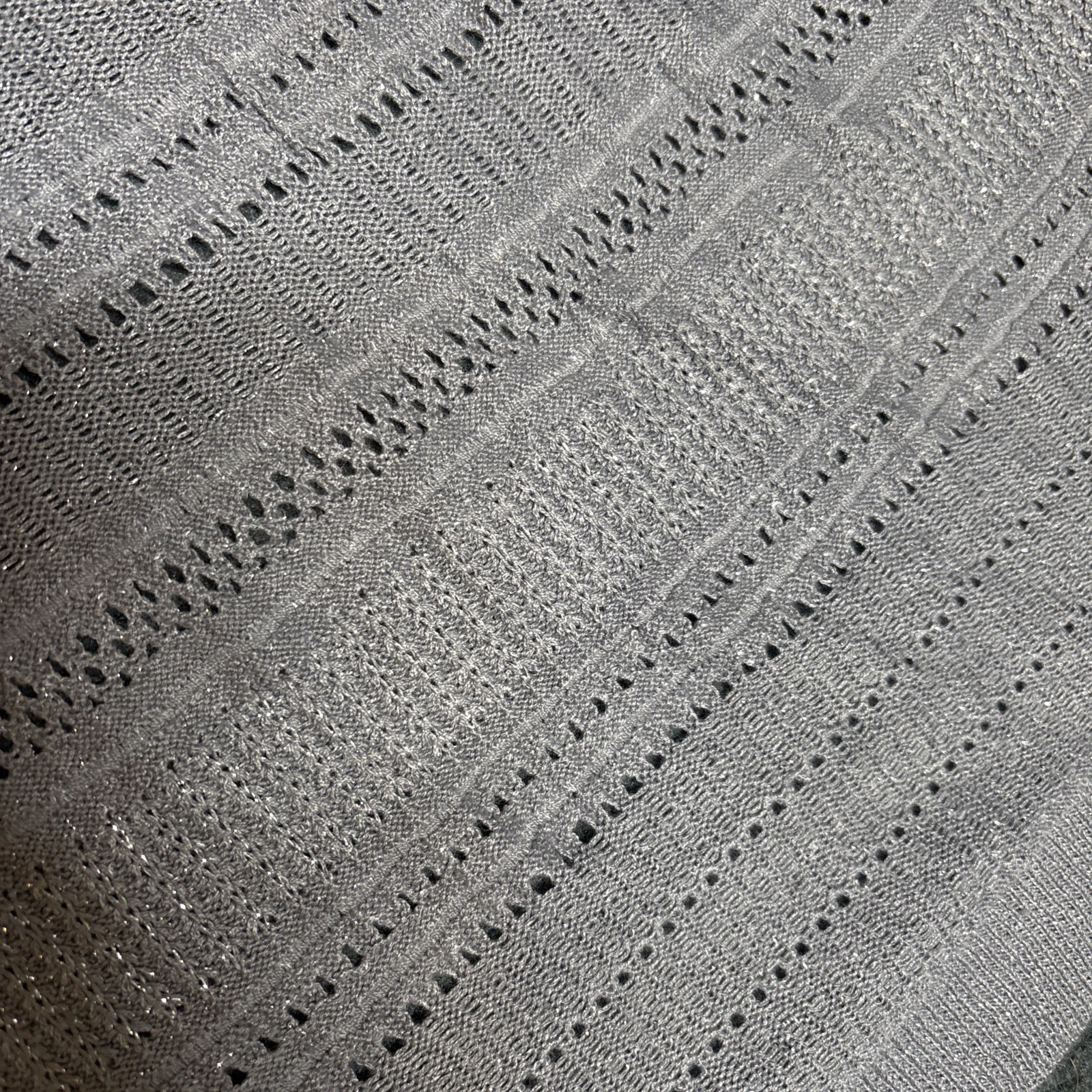 NWT CALVIN KLEIN SILVER GRAY LIGHTWEIGHT RAYON SCARF One Size 72X16