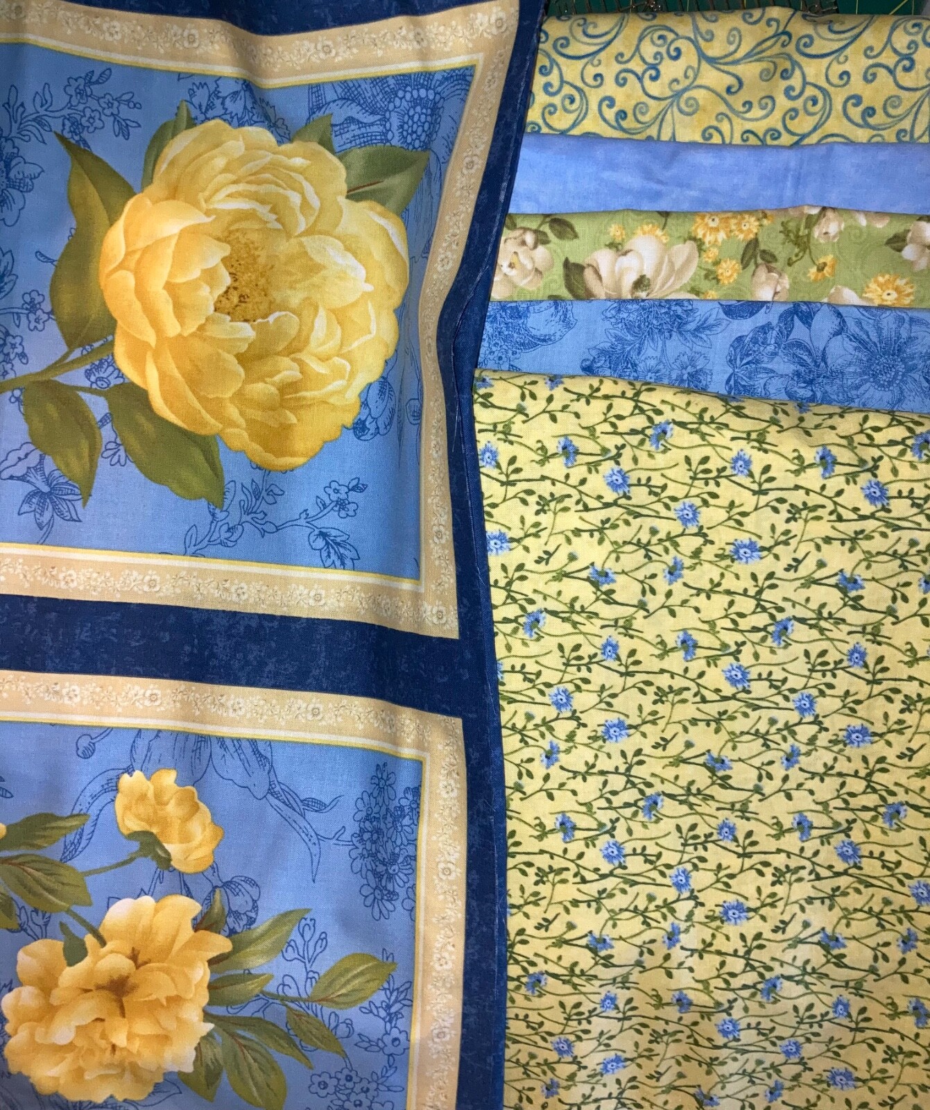 Wilmington's Sunshine Bouquet Quilt Fabric Blues/Yellows Panel & 7 3/8 Yardage