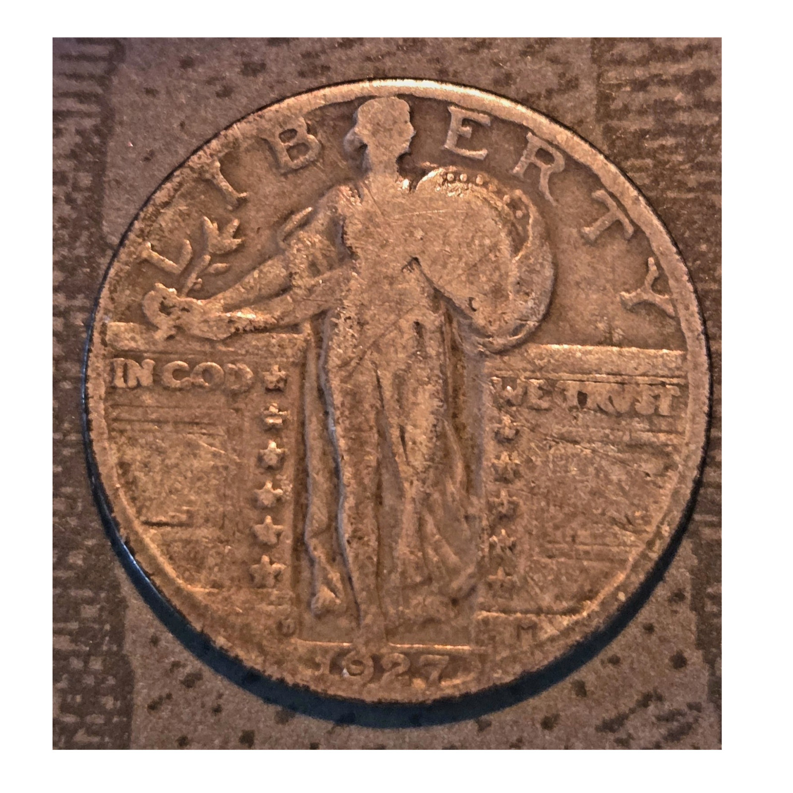 1927 D Standing Liberty Quarter 25C , Semi Key Date . 976,000 minted