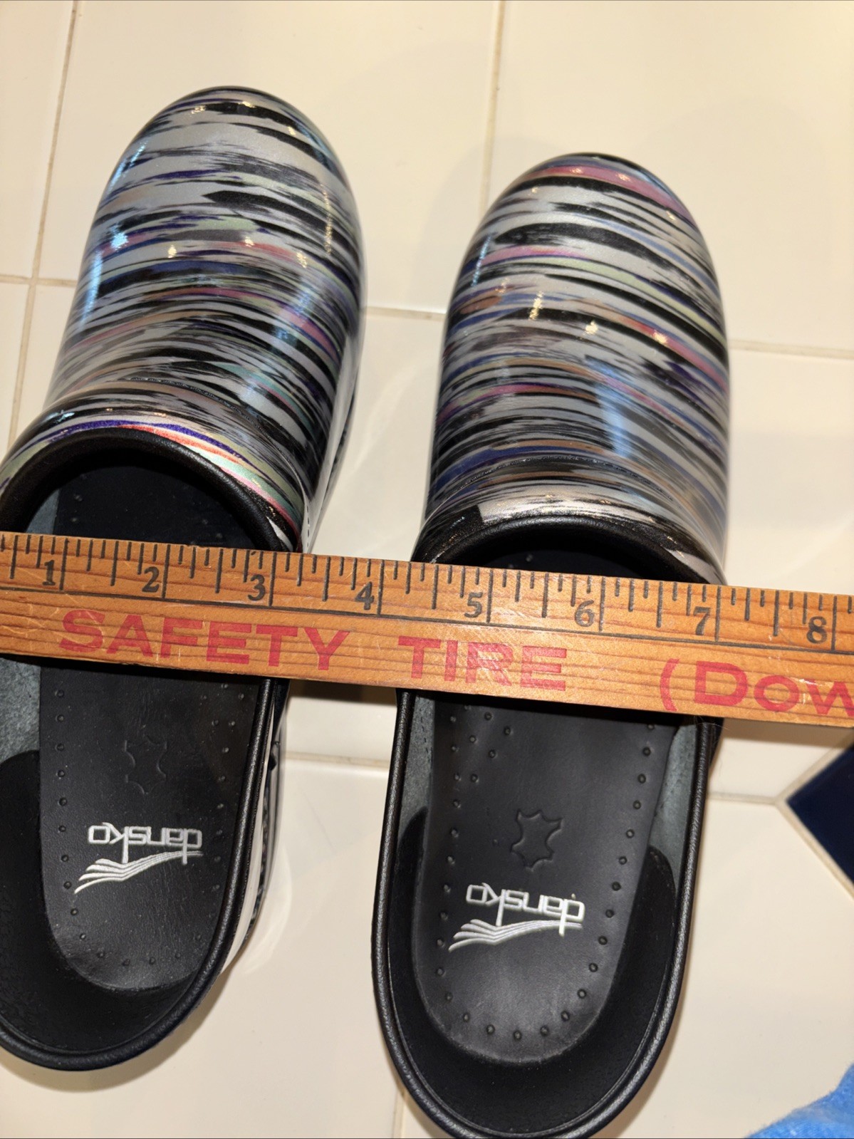 Dansko Patent Leather Clogs Metallic Shiny Multicolor Lines Sz 39 EU / 9 US EUC