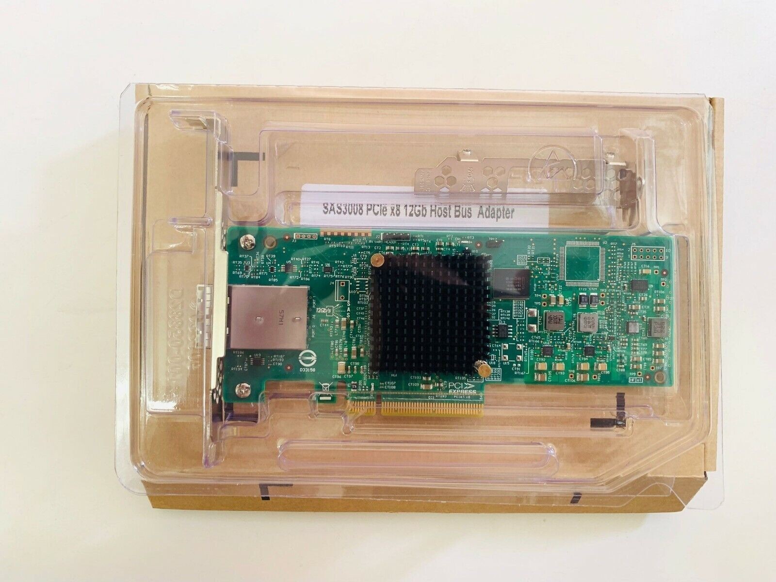 Broadcom LSI SAS 9300-8e 12Gb/s 8-port SFF8644 PCIe 3.0 IT Mode Controller