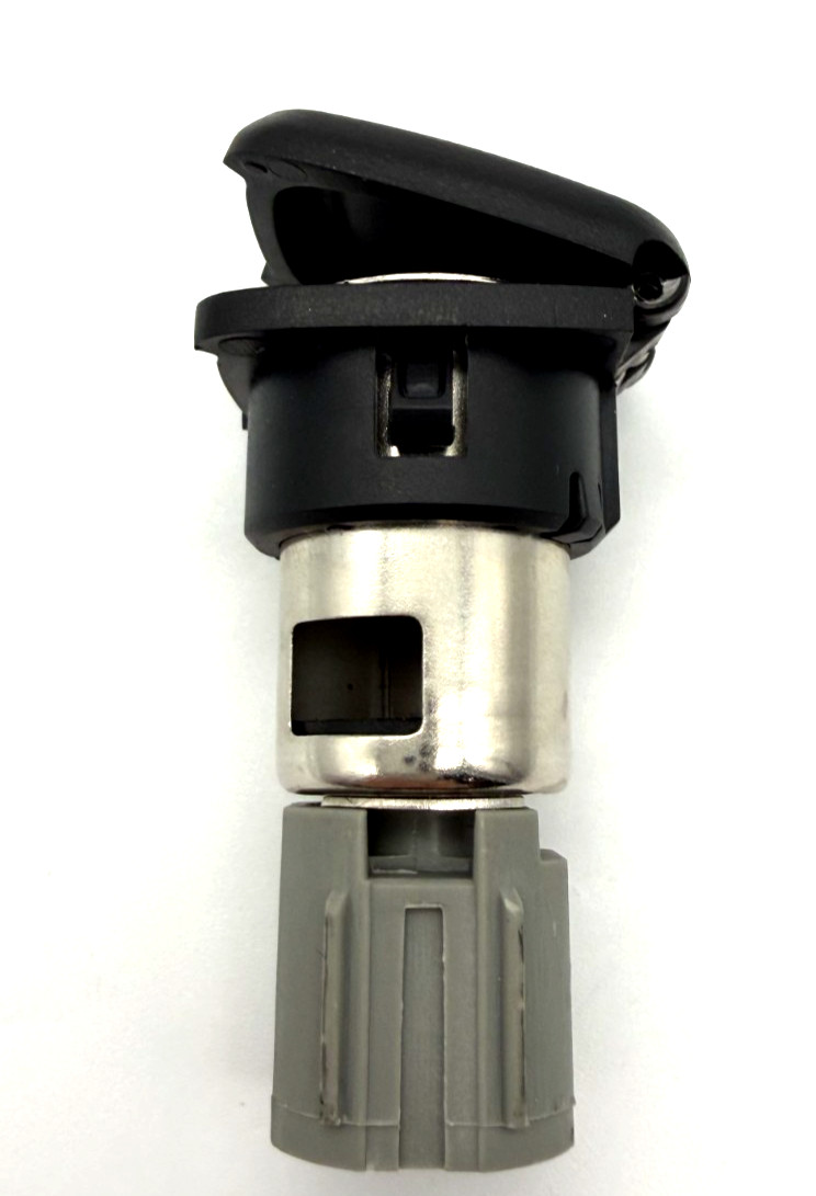 GM 25774623 13549530 Accessory Power Receptacle Outlet w/ Cover