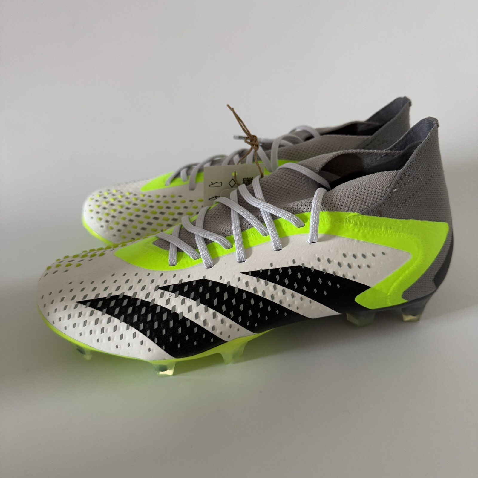 adidas Men’s 5/Women’s 6 PREDATOR ACCURACY.1 FG Soccer Cleats White/Green GZ0035