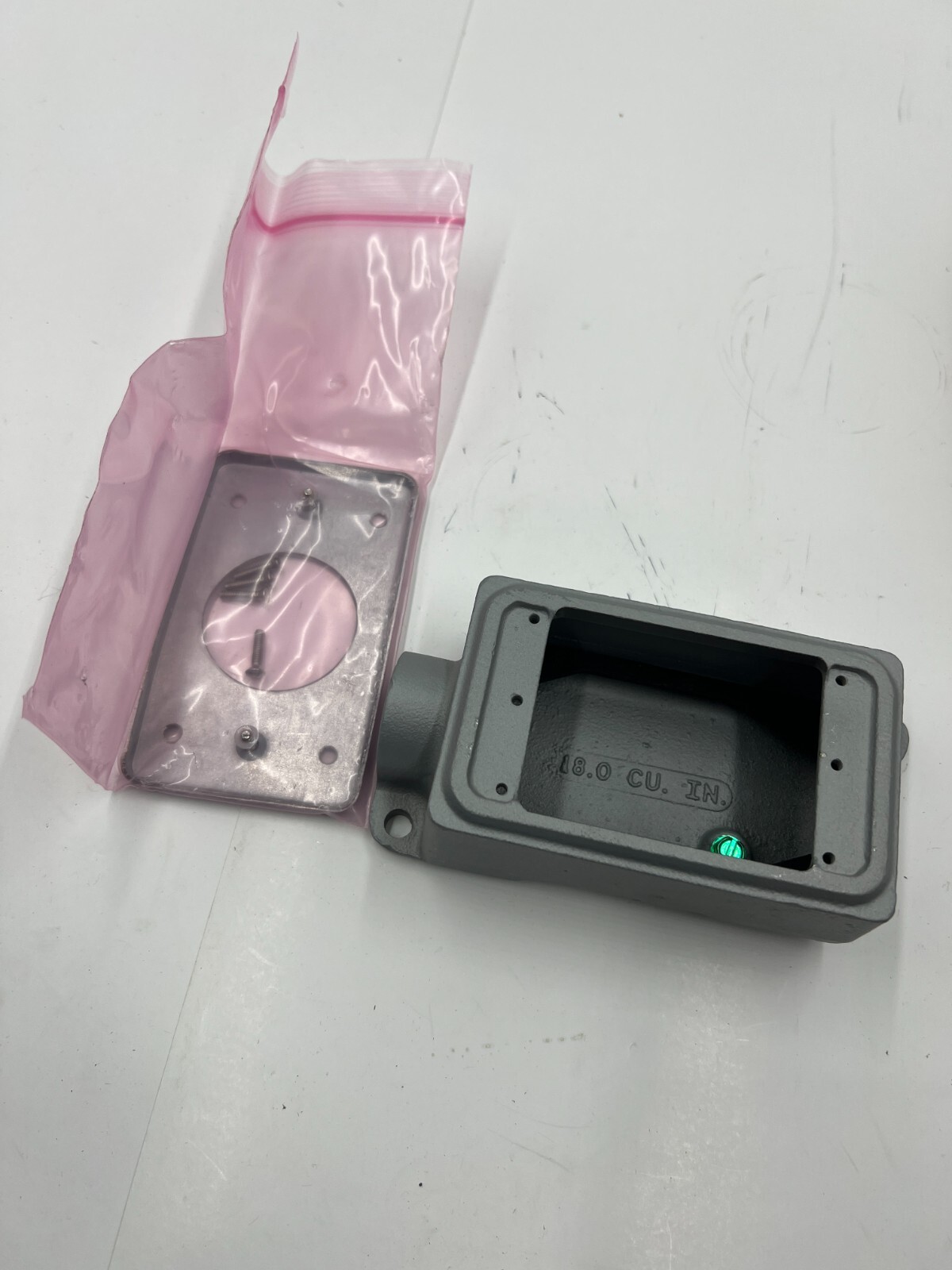STI Omron 44525-0040 TS-B1 Electrical Box, 1-Hub For Touch Start, Gray