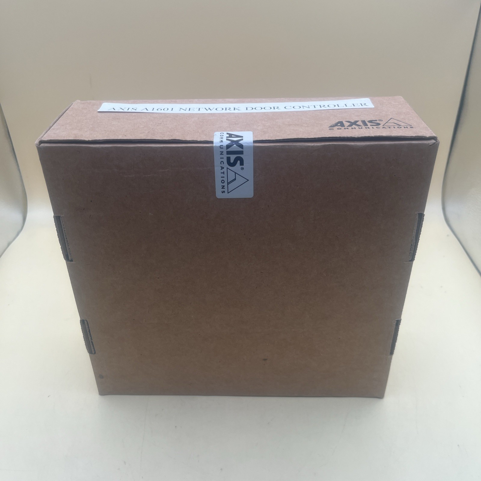 AXIS A1601 Network Door Controller - NEW