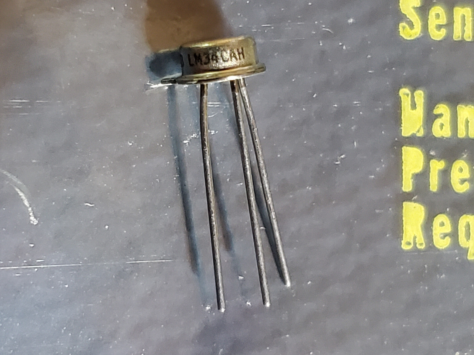 Texas Instruments LM34CAH Temperature Sensor