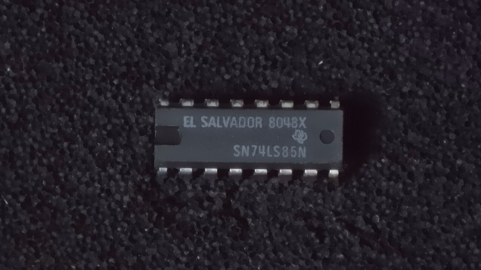 Quantity 10 - Texas Instruments SN74LS85N 4-Bit Magnitude Comparator DIP16 - New