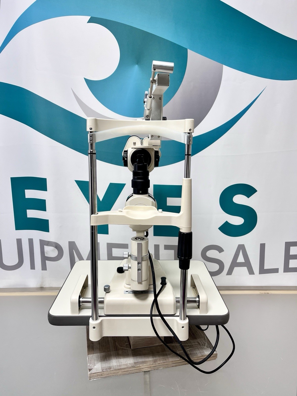 Topcon SL-2ED Slit Lamp w/ Tonometer
