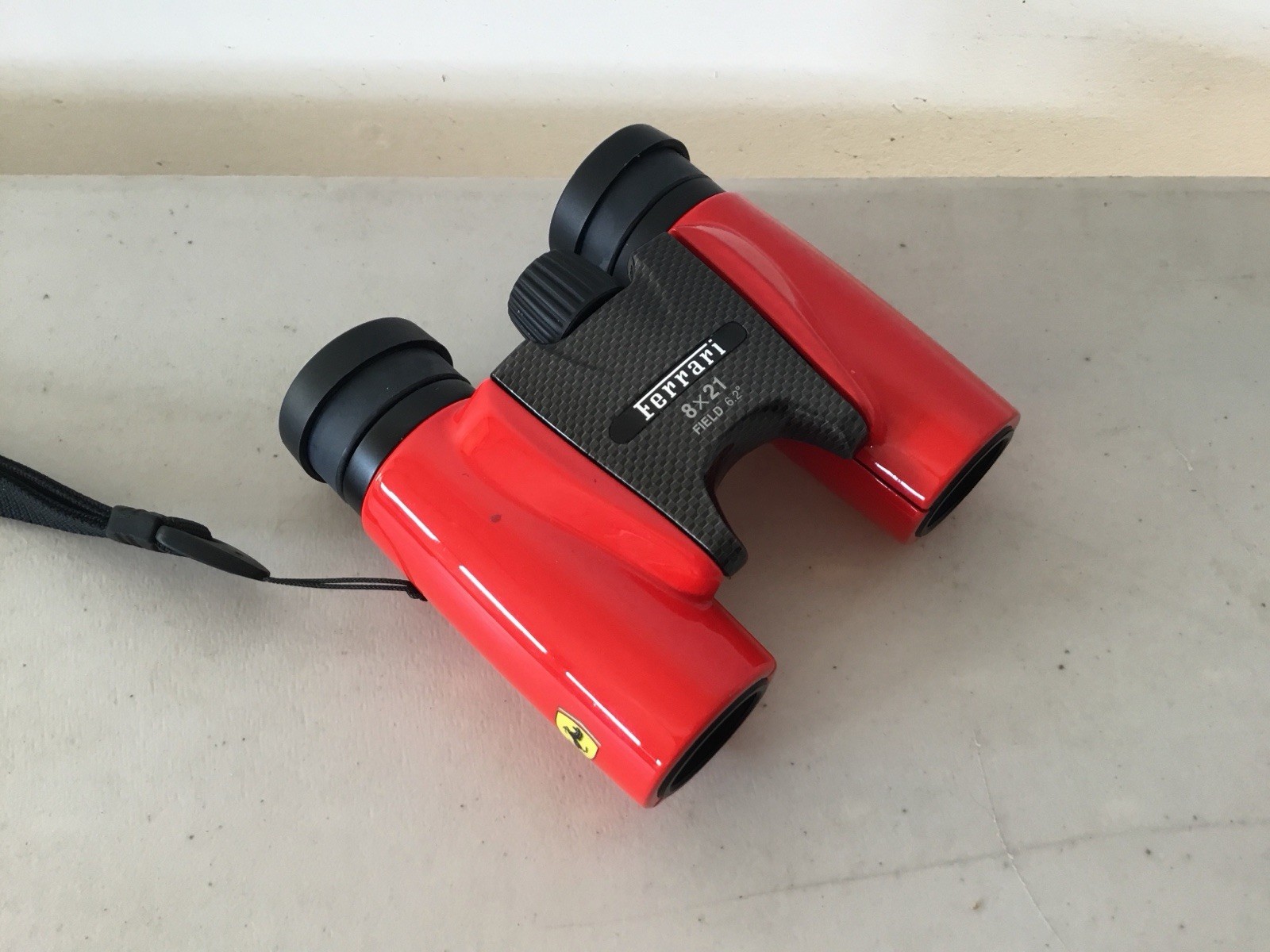 Olympus Ferrari Speed View 8 X 21 Binoculars With Case And Strap