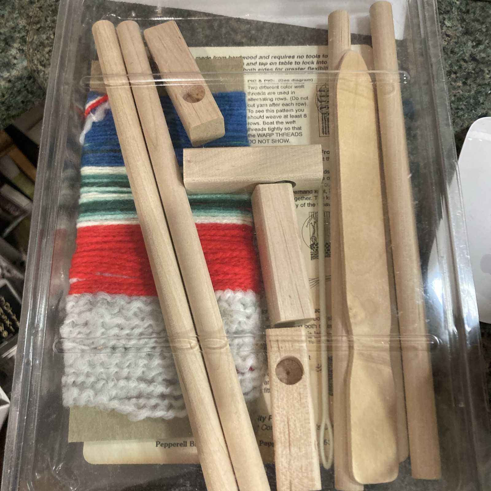 Retro Crafting Kit – Weaving Loom – Includes Yarn