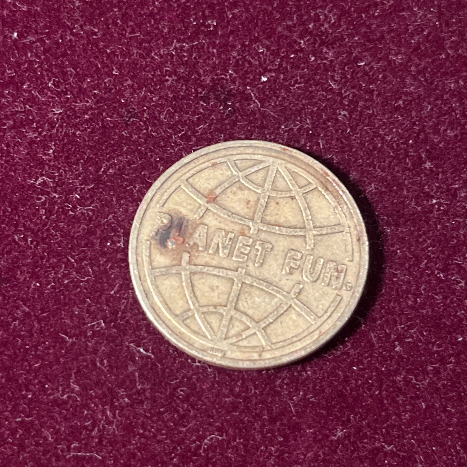 RARE OLDER BRASS PALNET FUN ARCADE TOKEN DEFUNCT #qz1