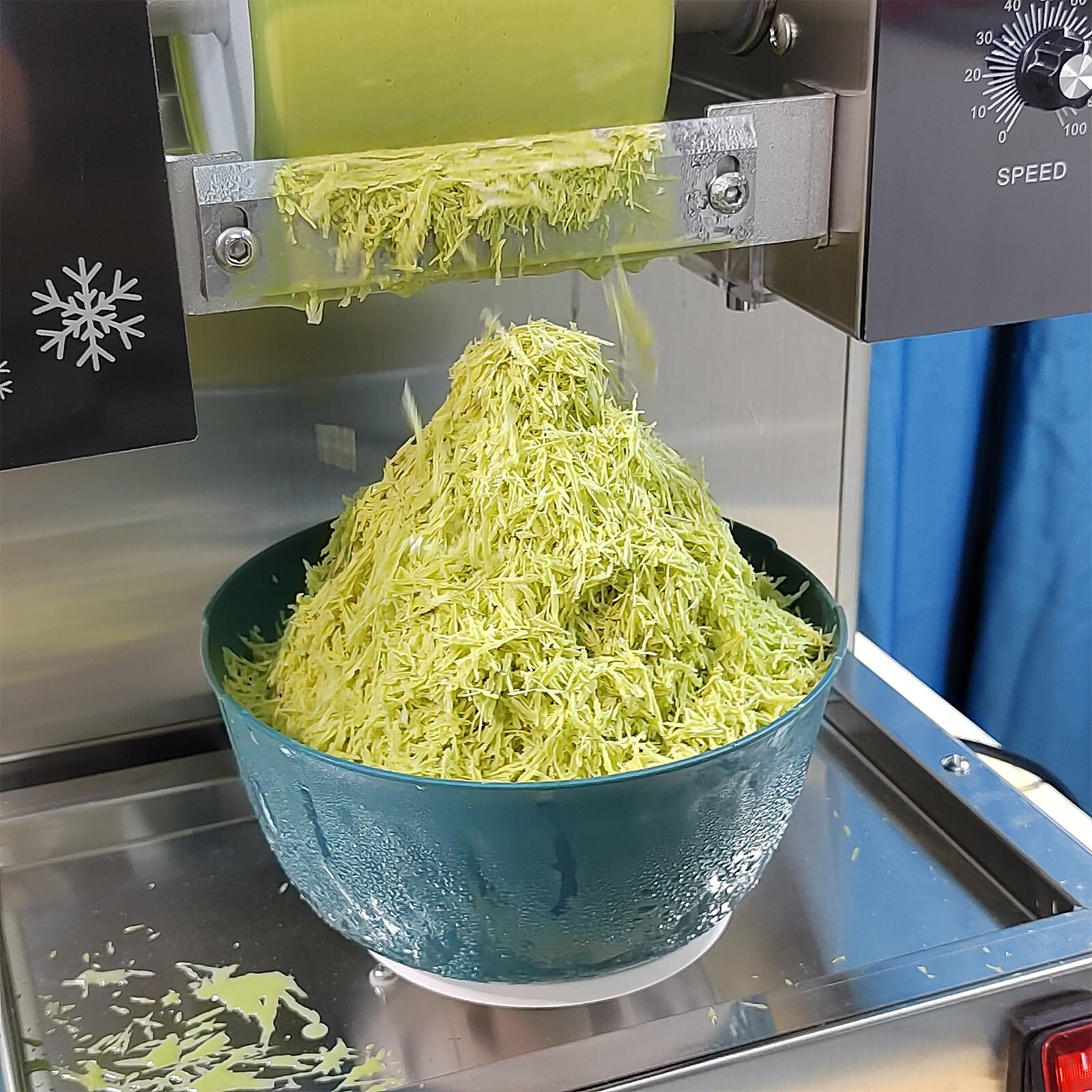 USA Automatic Snowflake Ice Machine Shaved Ice 275lbs/Day with Rotatable Base