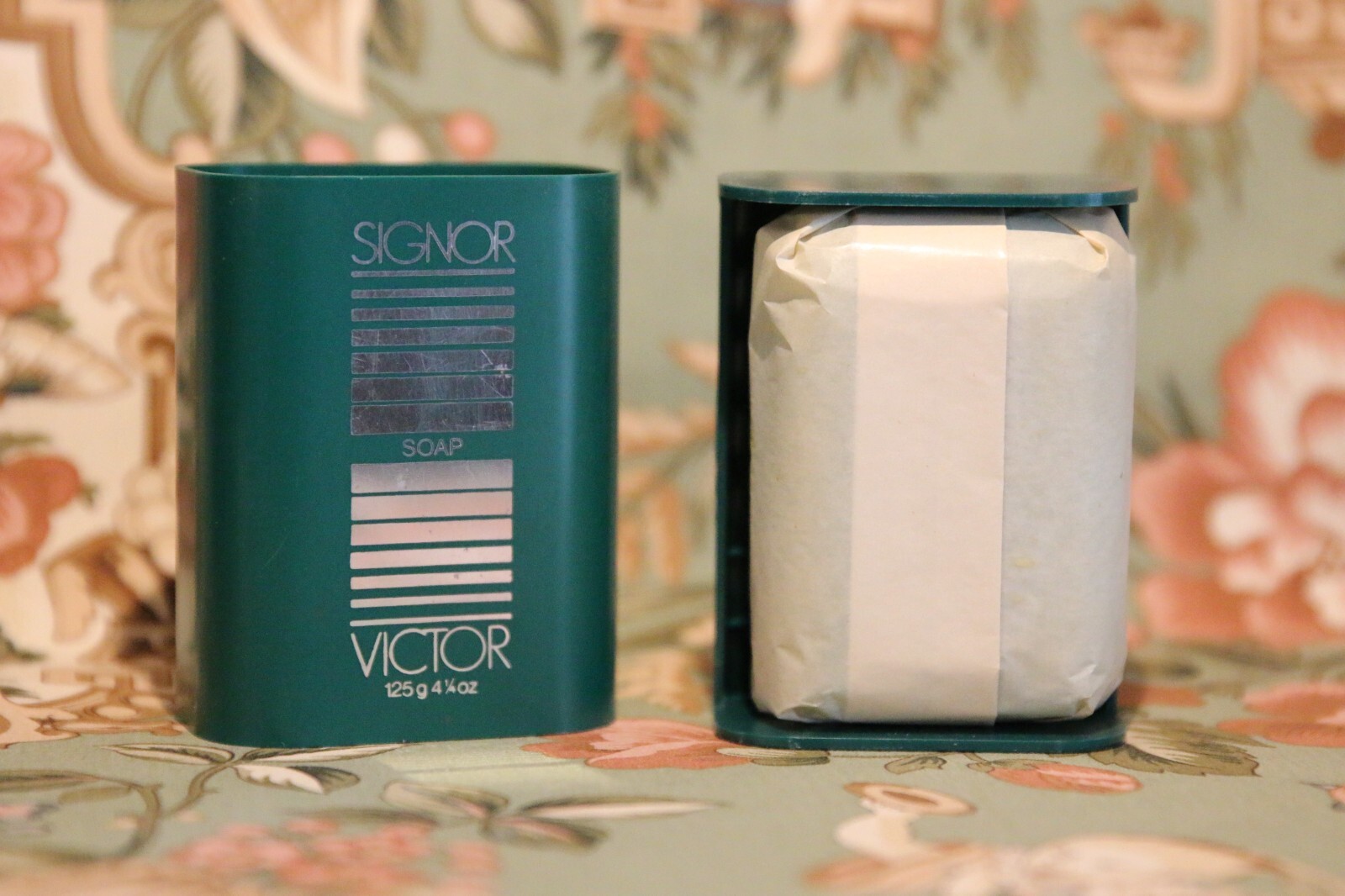 Signor  SOAP VICTOR 125G NIB