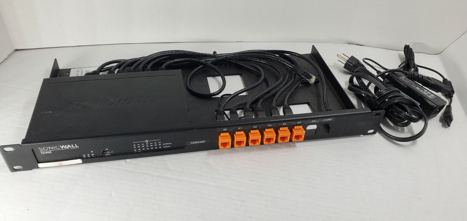 TZ400 RM SW T4 Single Band Black W/ Rackmount RMSWT4 Kit Switch Sonic Wall TEST