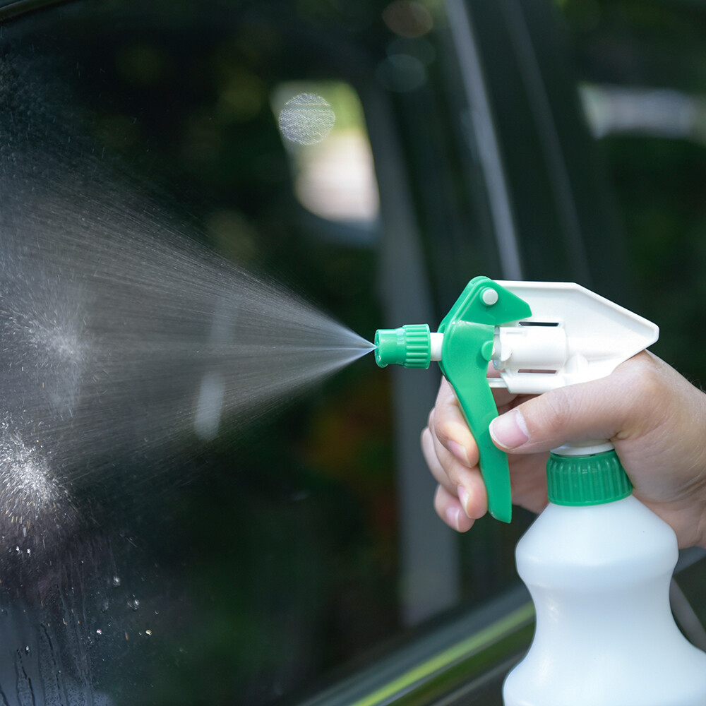 Plastic Trigger Spray Bottle 32 oz Chemical Resistant Sprayer