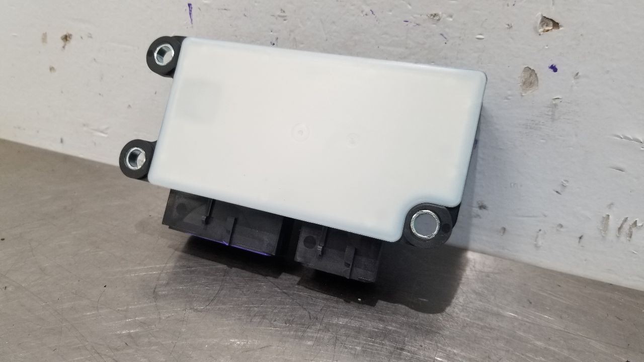 16 CHEVY SILVERADO 2500 SRS BAG MODULE 13594402