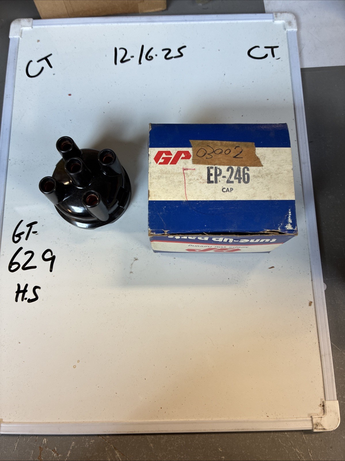 (1) NOS Guarantee, Part Distributor Cap EP246