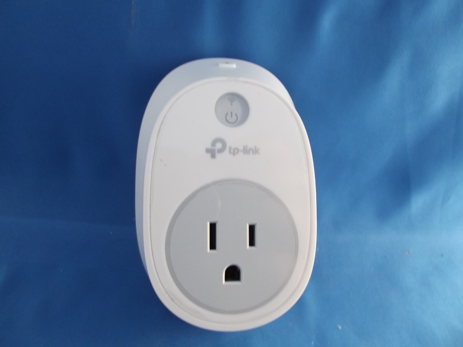 TP-Link HS100 Smart Wi-Fi Plug in White Works w/ Alexa Echo & Google Assistant