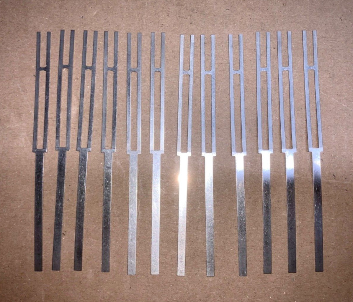 YAMAHA MOTIF XF8 SYNTHESIZER KEY RETURN SPRING SET, COMPLETE OCTAVE - 12 PIECES