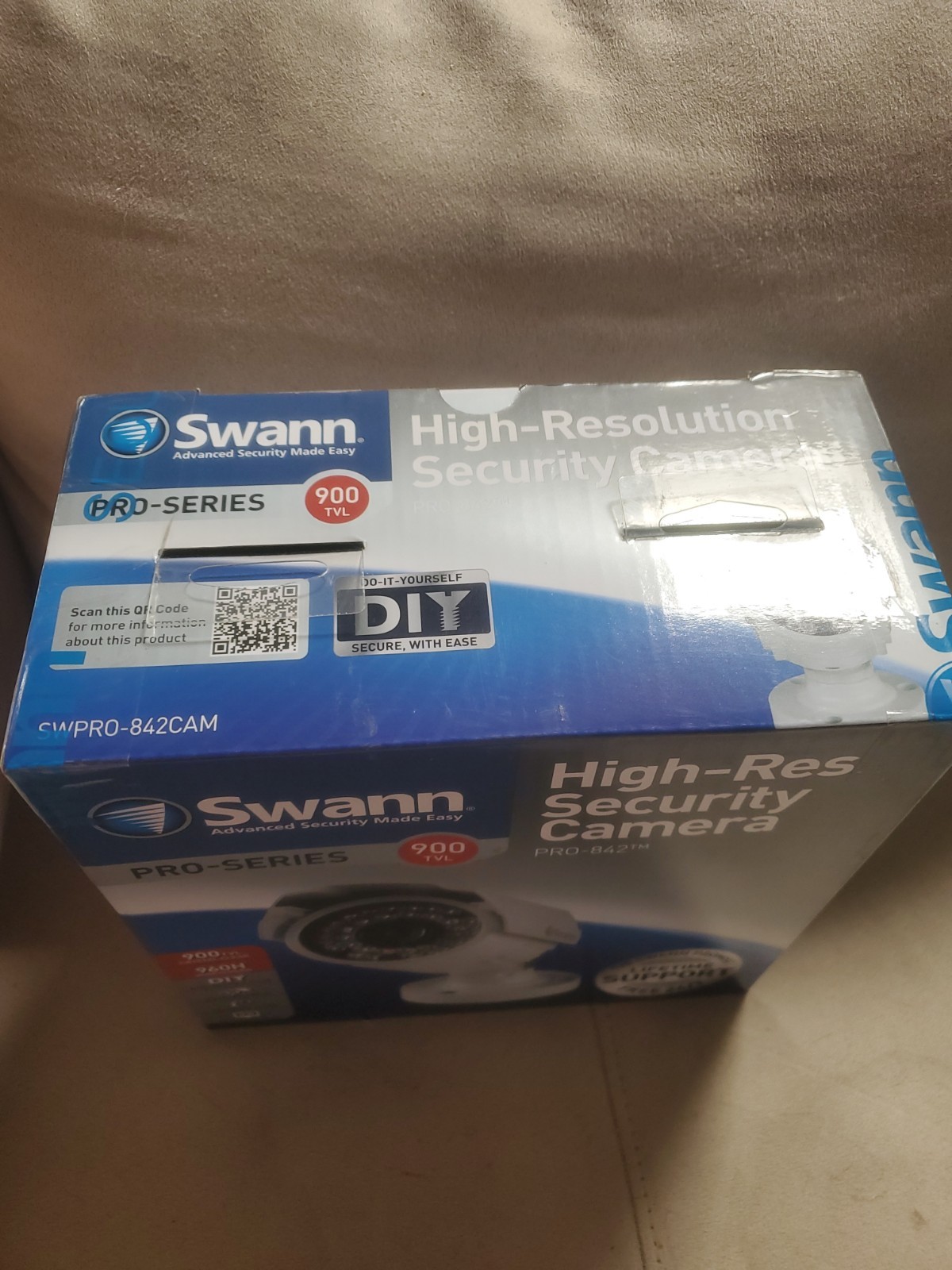 Swann SWPRO-842CAM-US 900TVL High-Resolution Security Camera NEW