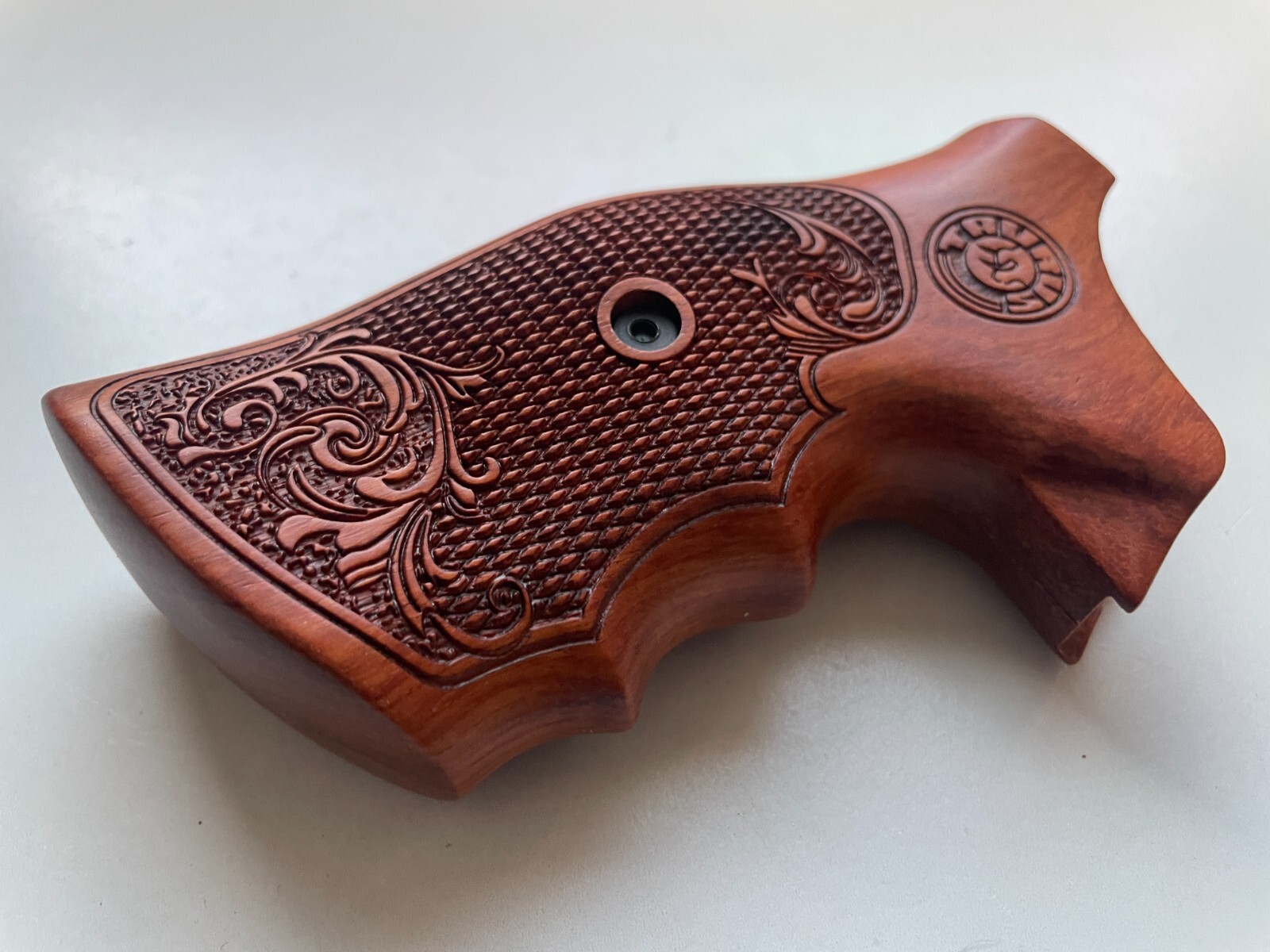 New Hardwood Grip for New Taurus Medium/Large Fame .357 M44 65 607 608 669 #Tau8