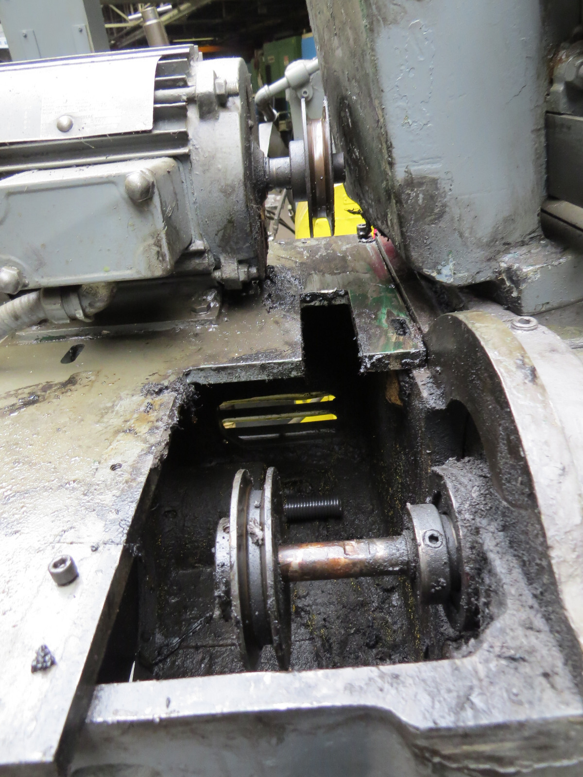 Cincinnati #107-4 Centerless Grinder