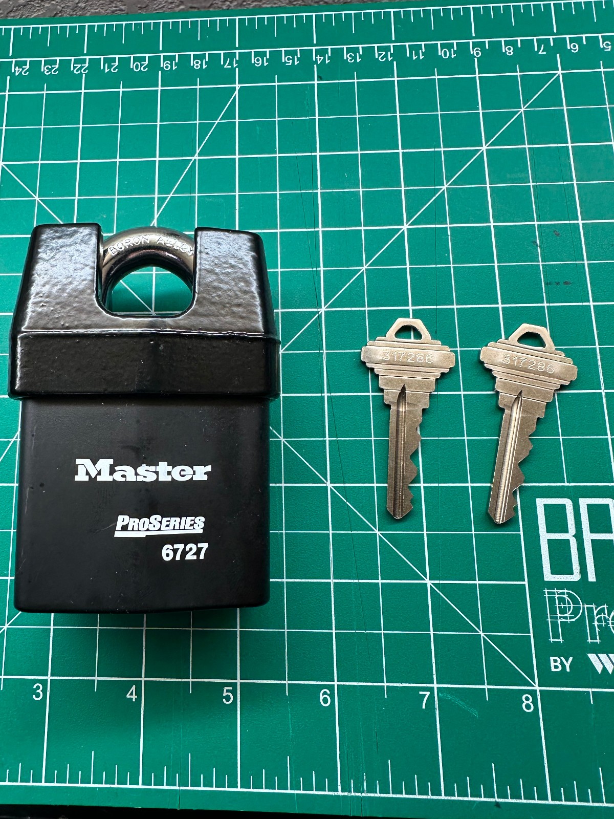 Master Lock 6727 ProSeries Padlock Installed Cylinder Schlage SC4