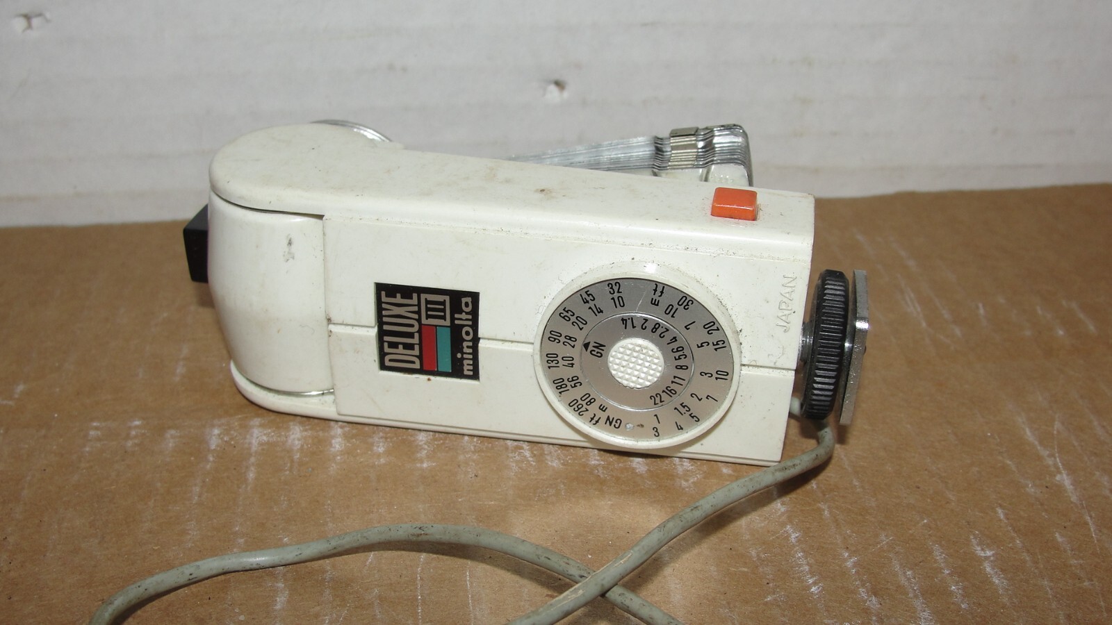 MINOLTA DELUXE 3 CAMERA LIGHT REFLECTOR - UNTESTED