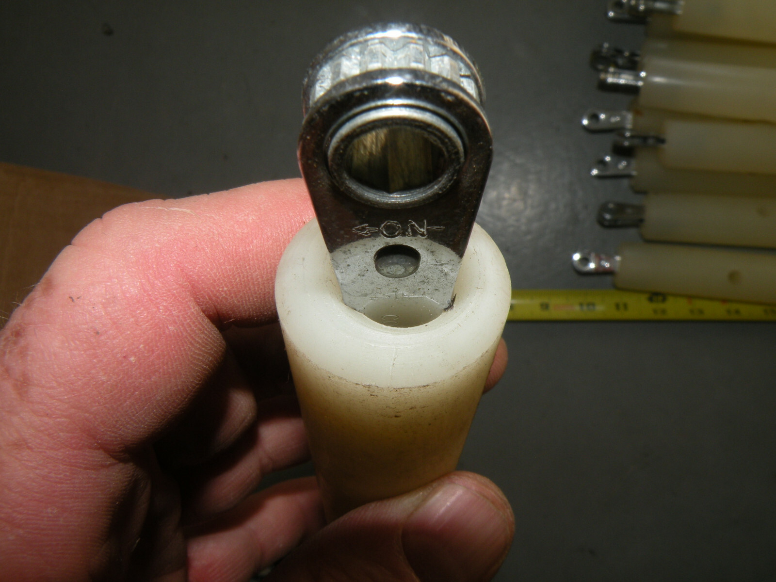 (1) Ratcheting Lineman Insulated Wrench 1/4" & 5/16"