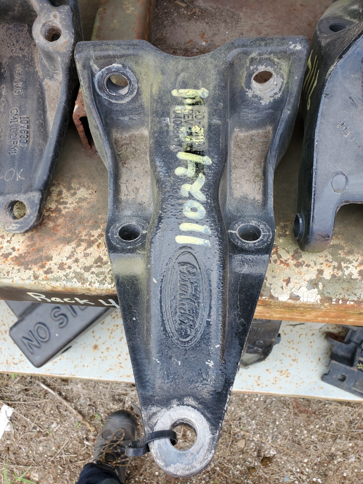 PETERBILT 386-387 2006 CAB MOUNT BRACKET 20-25221