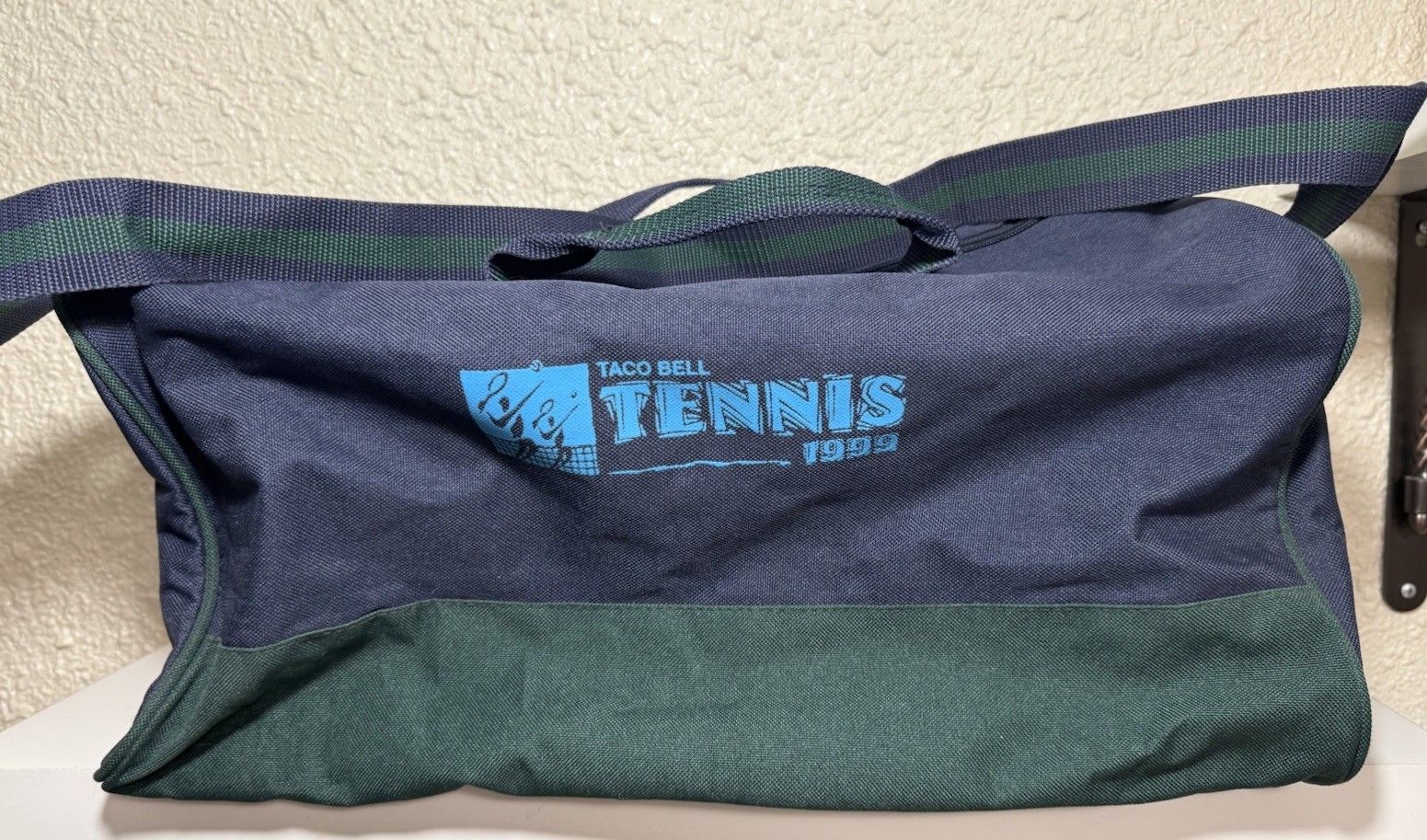 VTG Taco Bell Tennis Bag Sports Gear 90s Duffle Bag Gym Bag Carry On EUC Retro