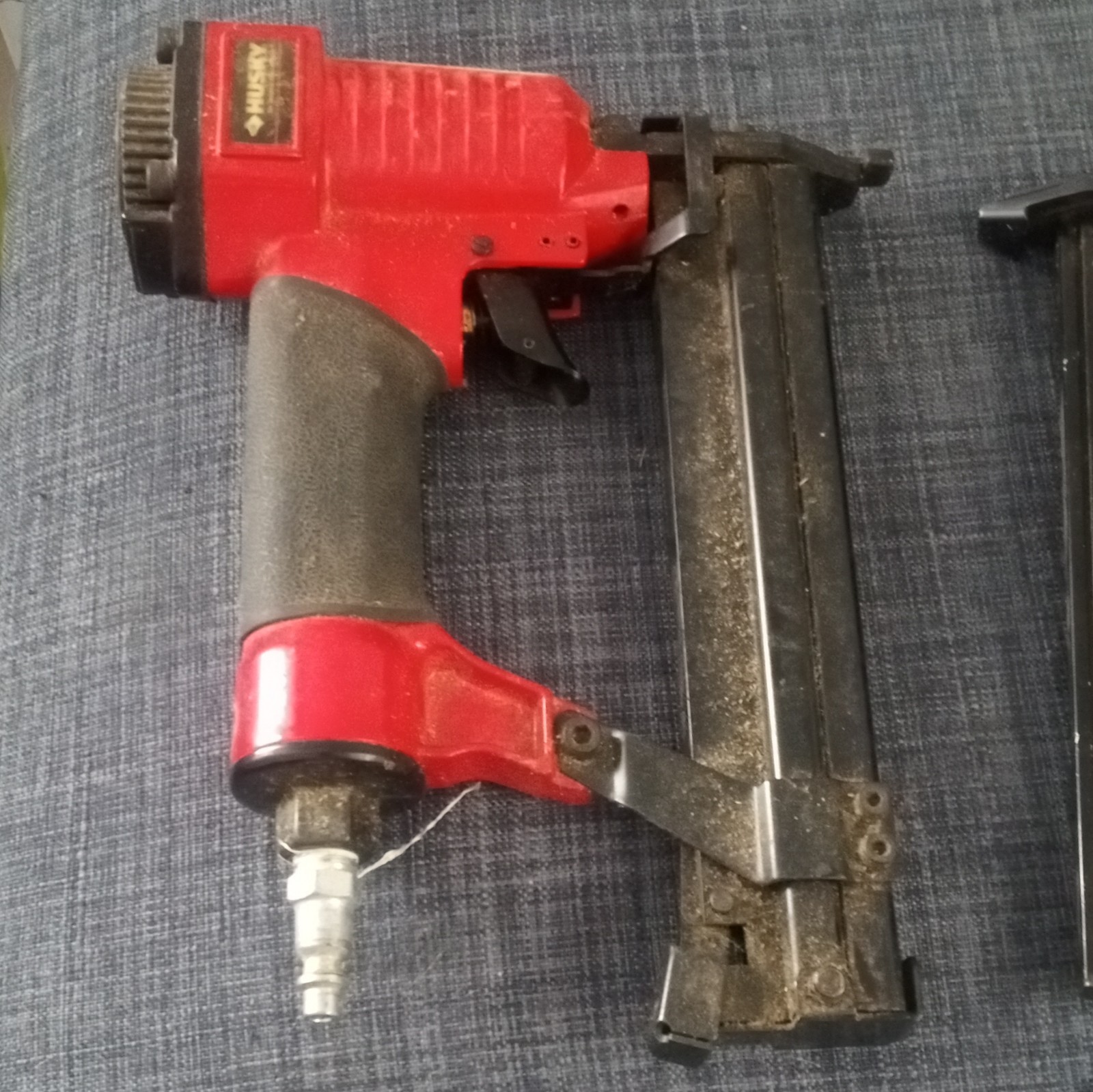Husky 9045616 Pneumatic Nailer/Stapler, Model 9045616, MPN 9045616