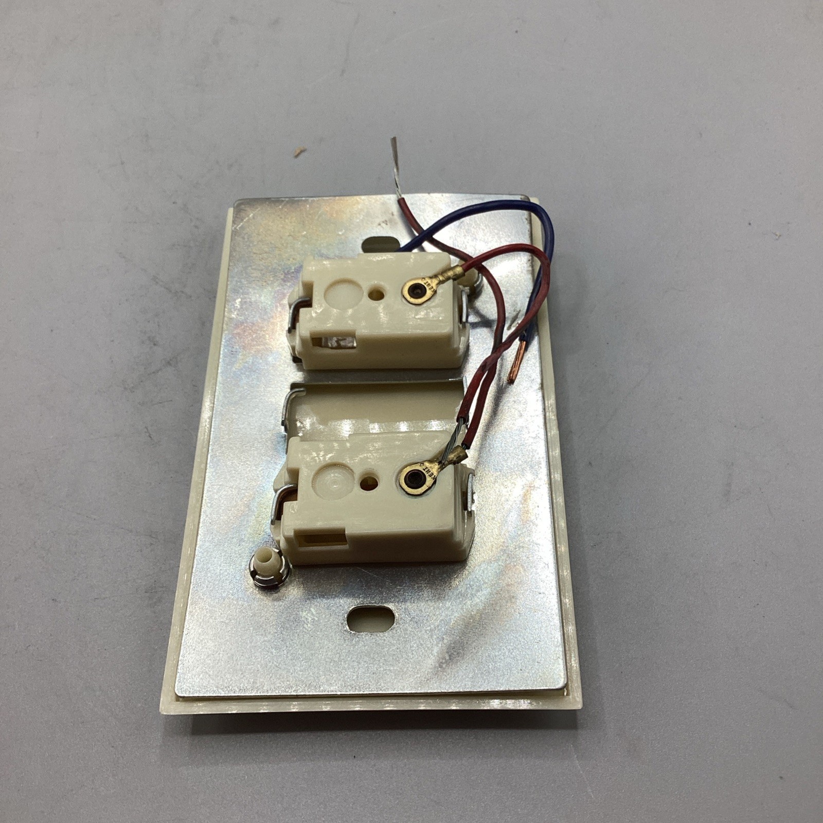 Touch Plate Switch Plates Model 50-2 1 Amp 24V Ivory NOB