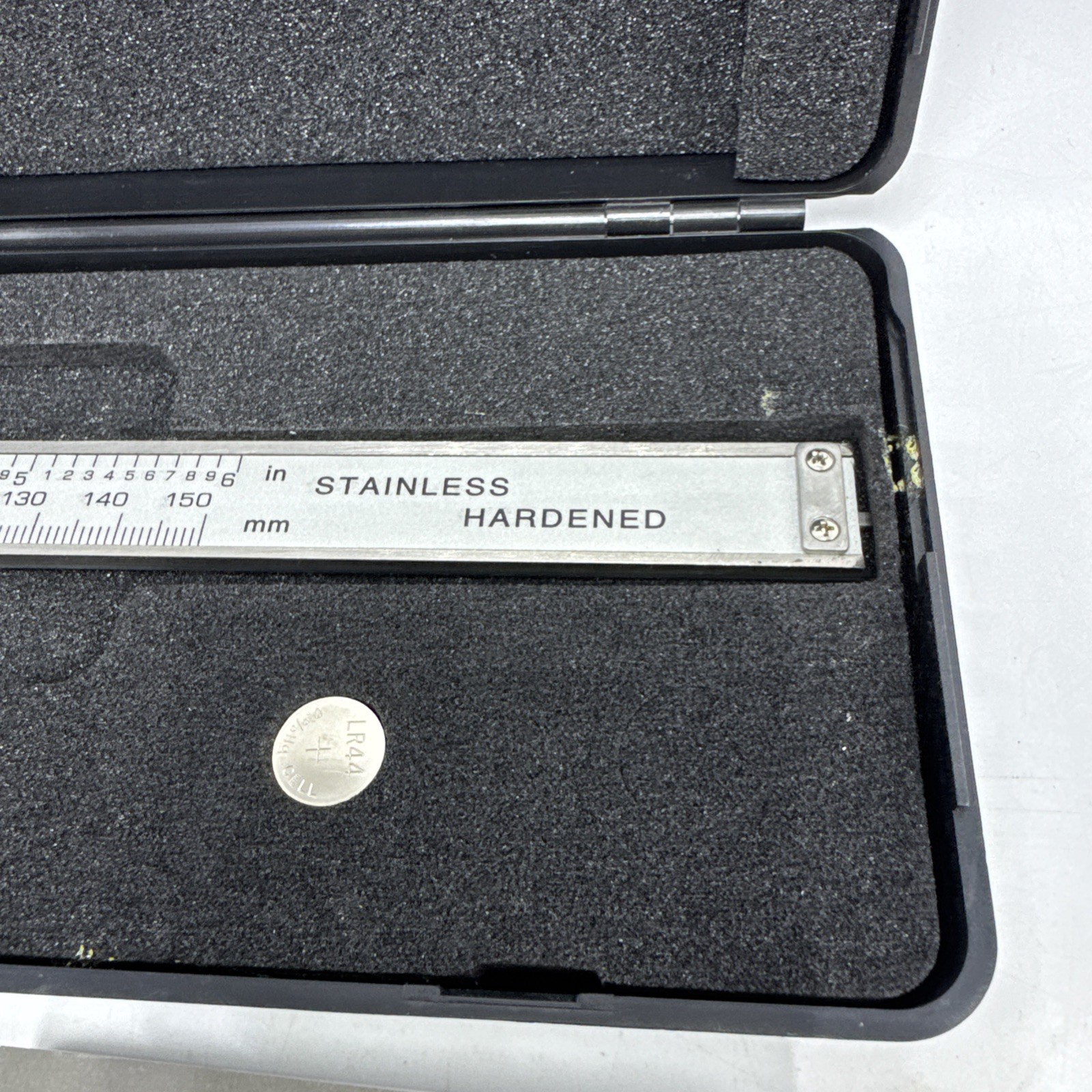 RadioShack Electronic Digital Caliper With Black Case #6400192