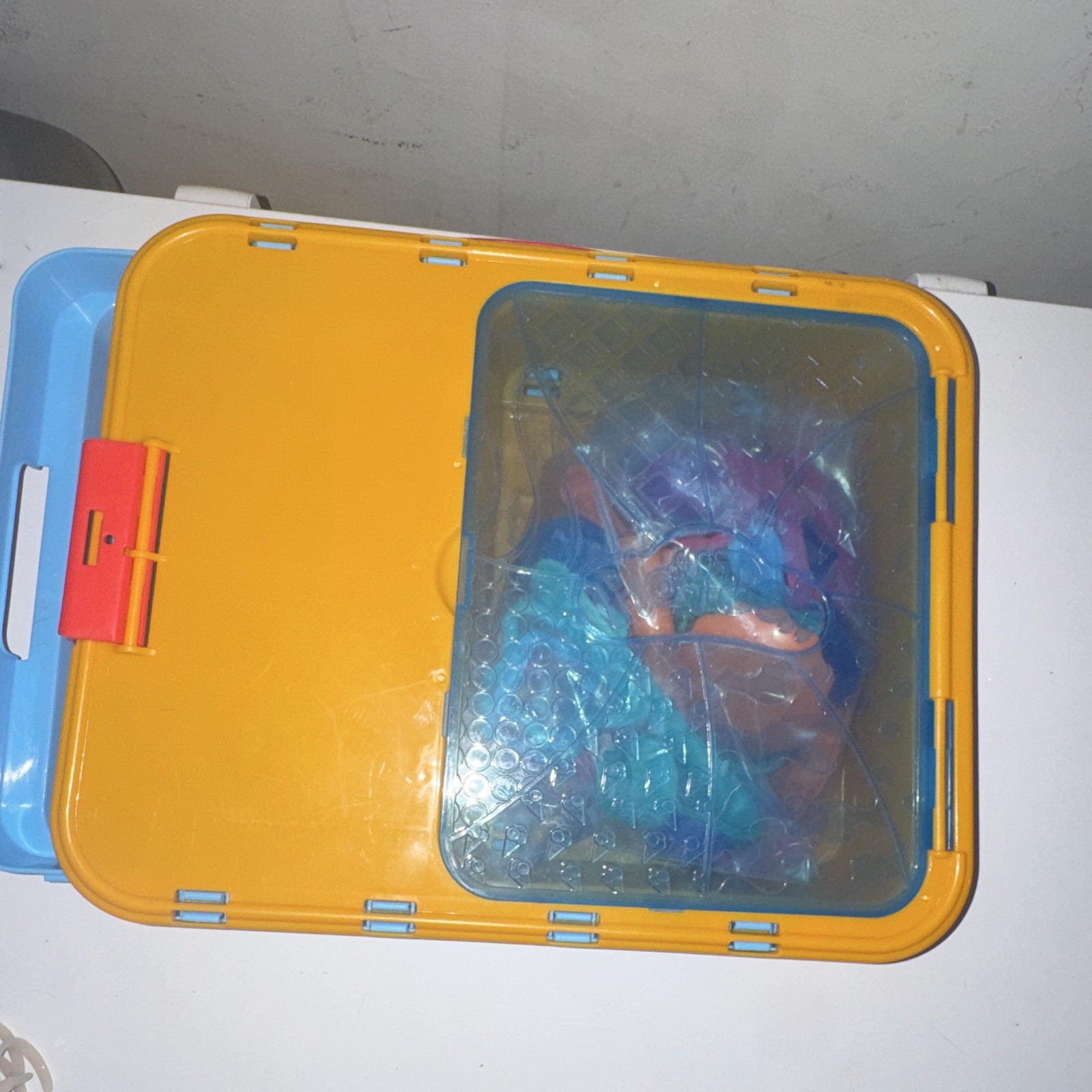 Play-Doh Carrying Case Storage Box w/ Molds, Cutters & Tools Blue Yellow Red