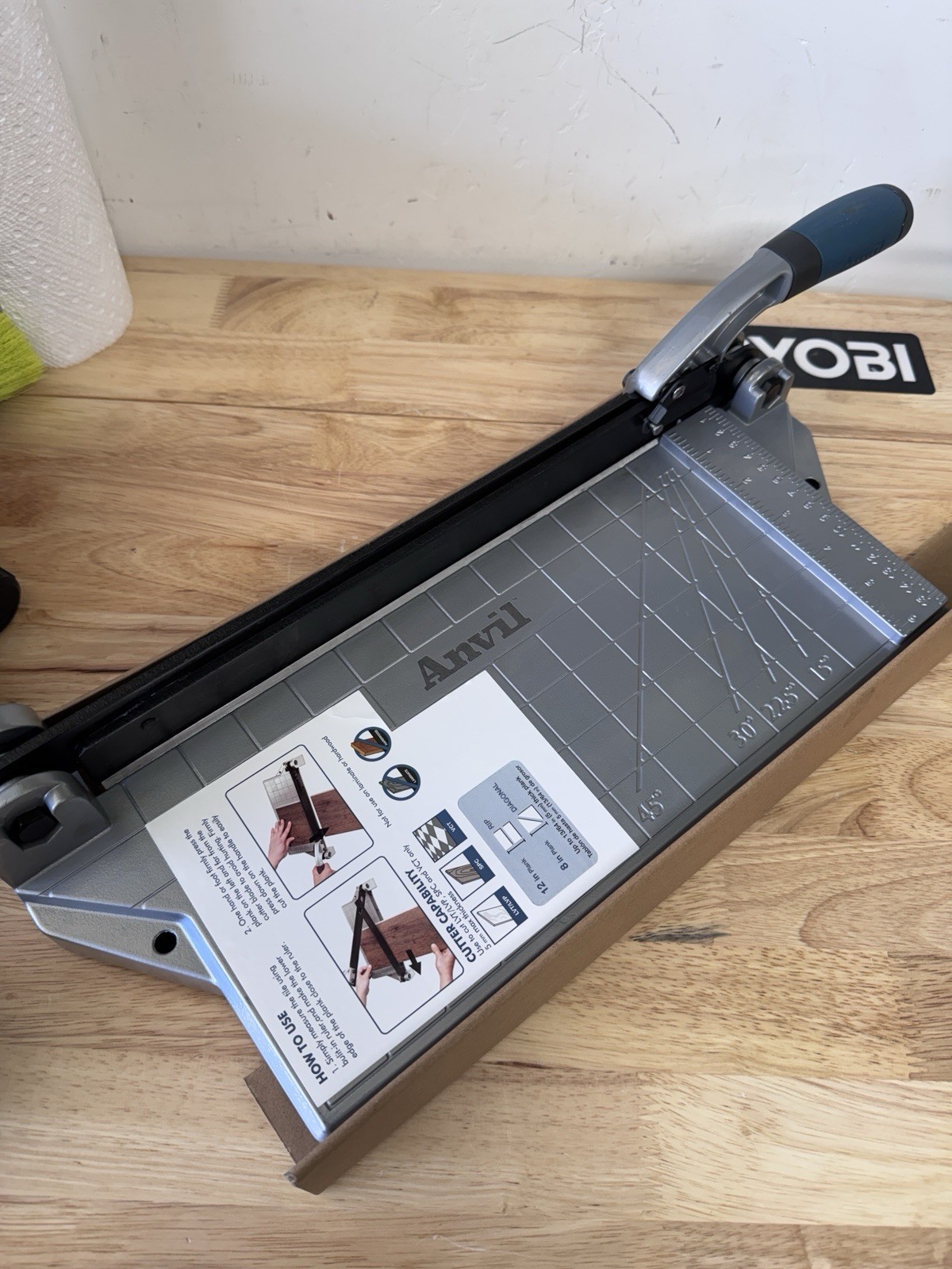 Anvil 12 in Vinyl Flooring Cutter Manual Tile Plank Cutting Tool 5mm Thickness