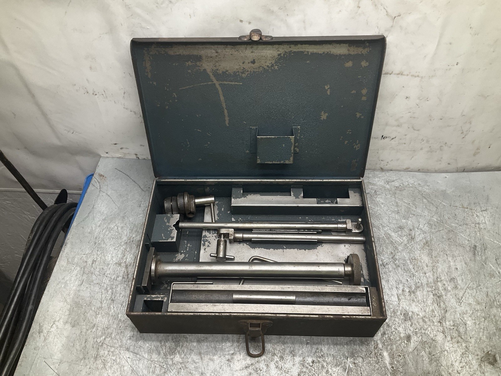 Brown + Sharpe 730 indicator Base + Post with Case