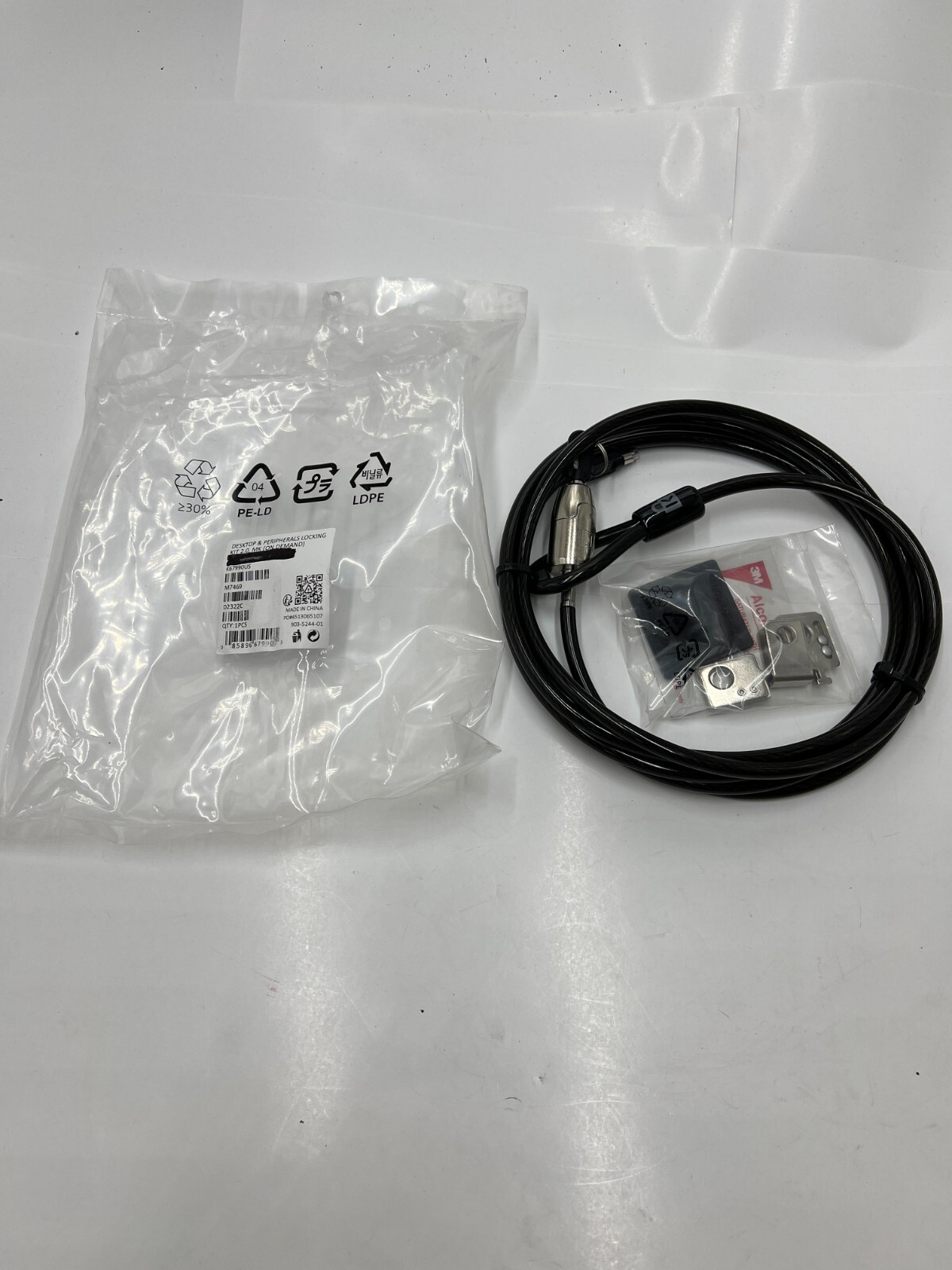 (QTY 2) Kensington Desktop & Peripherals Locking 2.0 K64424US M7469 D2322C Black