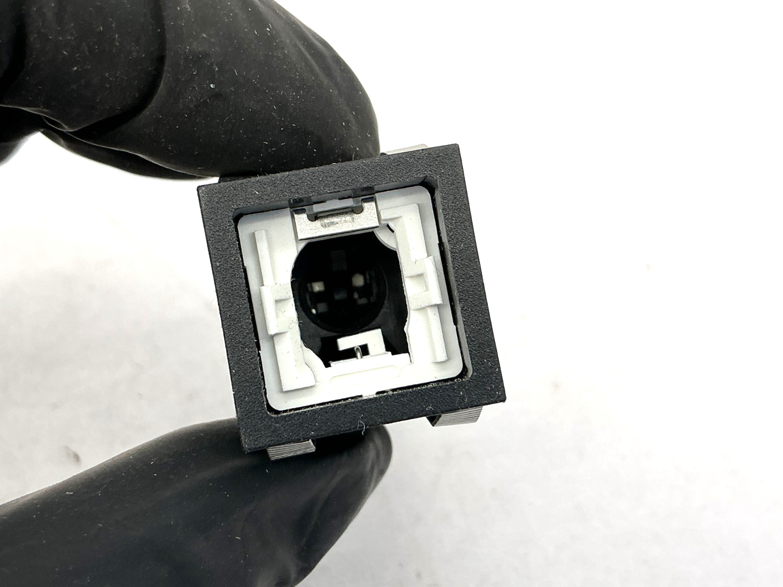 New Honeywell AML21CBE2AC Ser AML20 Micro Switch Pushbutton 3A 250V - No Box