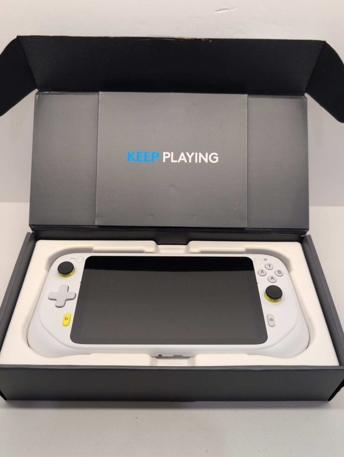 Logitech G Cloud 7-Inch Handheld Portable Gaming Console - As Is Read desc.