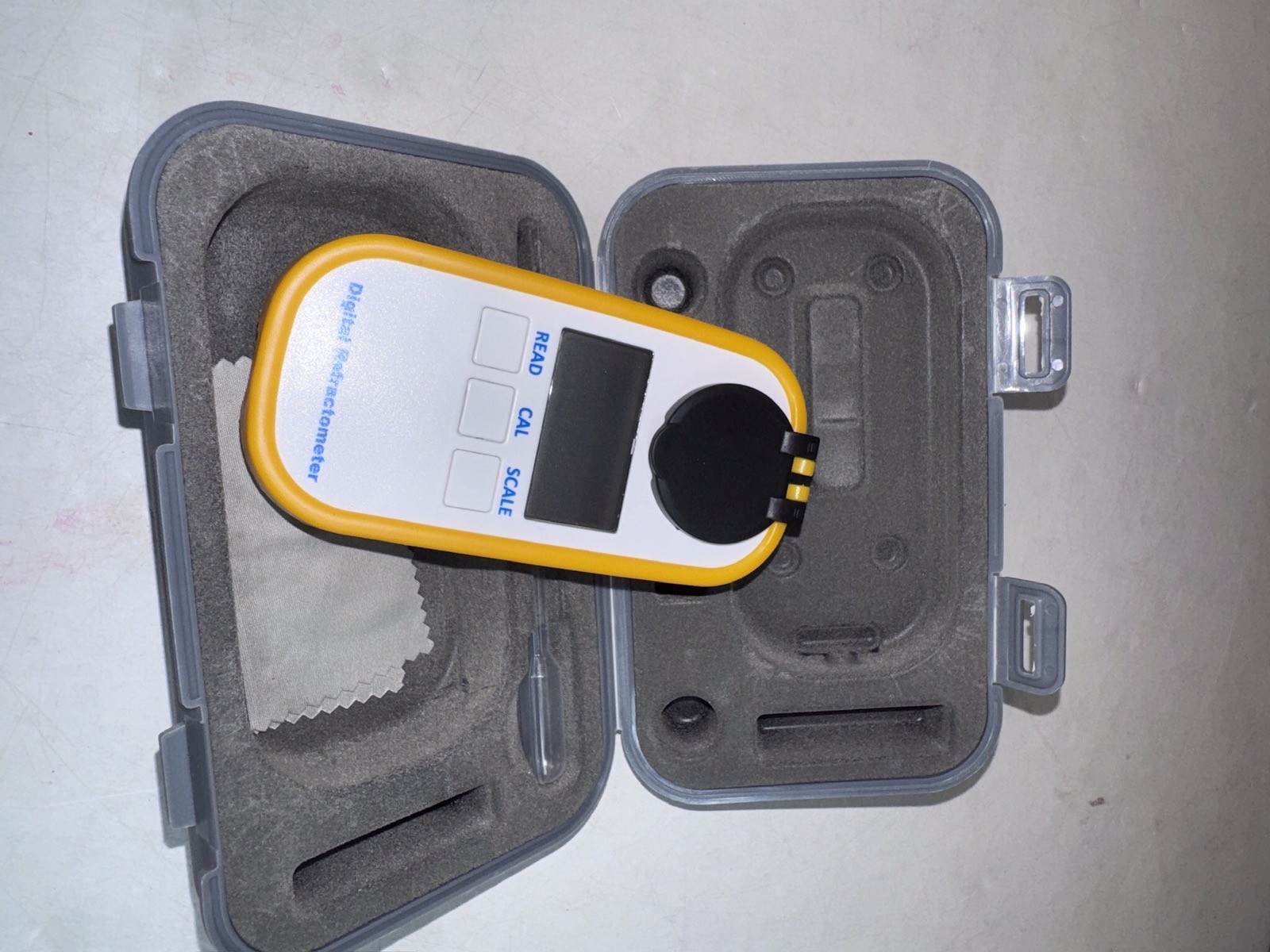 Digital Refractometer DR403