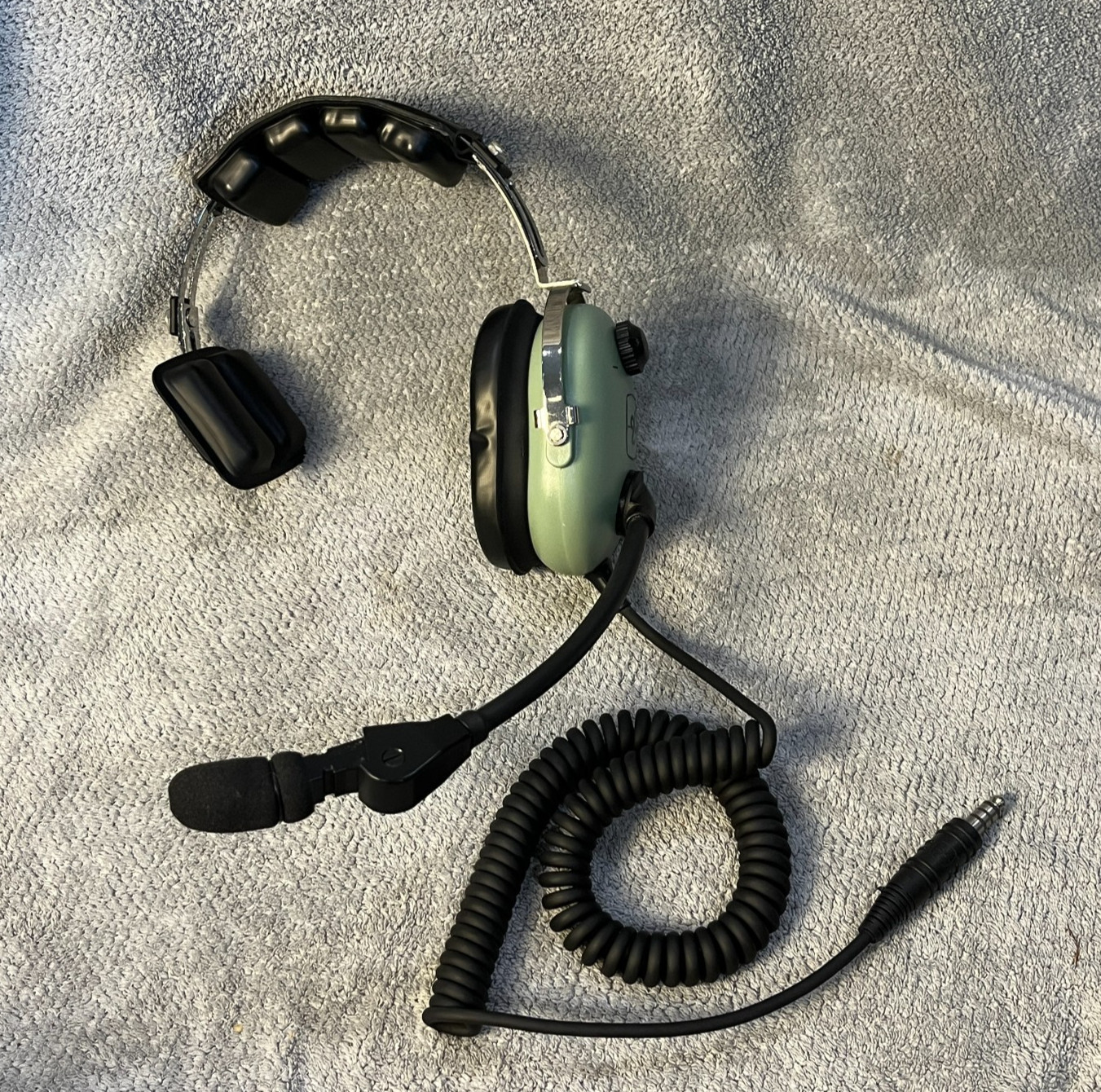 David Clark 40523G-01 Headset with Microphone Single Ear Single Plug aviation