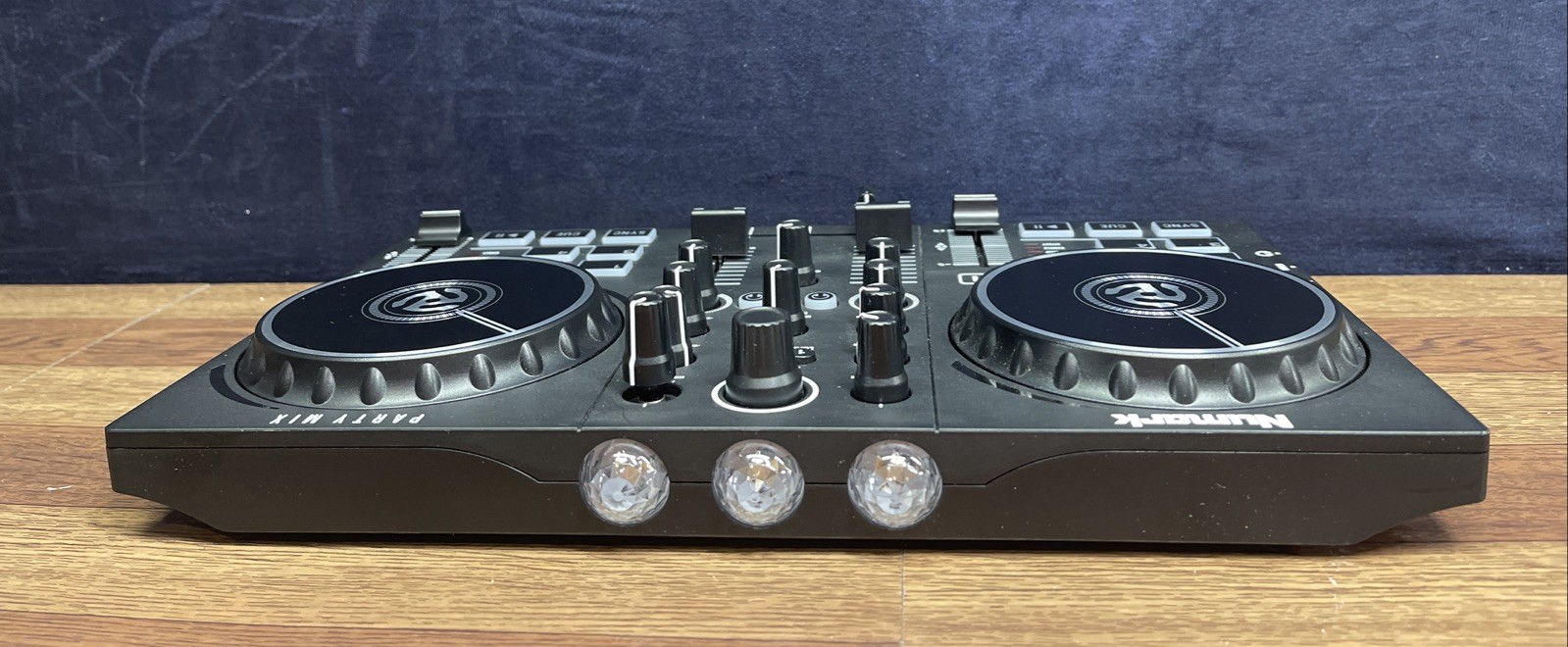 Numark Party Mix DJ Controller