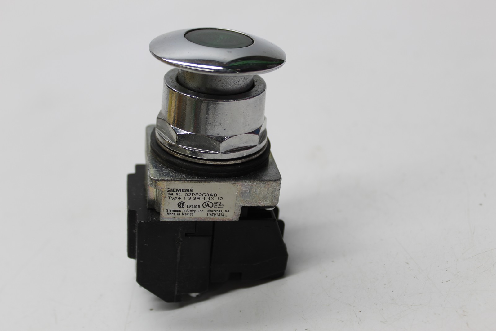 SIEMENS 52AATG PUSHBUTTON BLACK NSNP