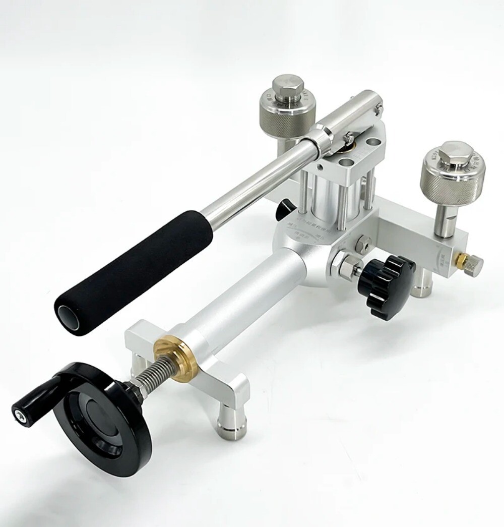 Portable Gas Pressure Pump Handheld Gas Pressure Source Calibration Station