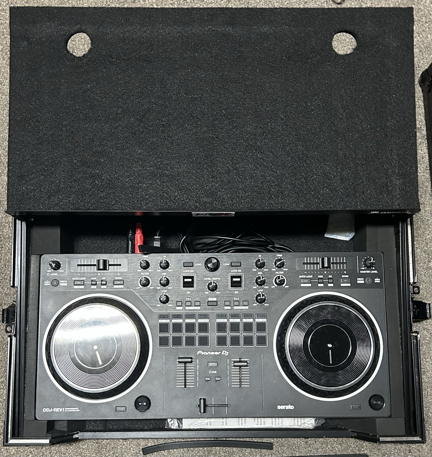 Pioneer DDJ-REV1 Scratch-Style 2-Channel DJ controller + ProX X-DDJREV1LTBL Case