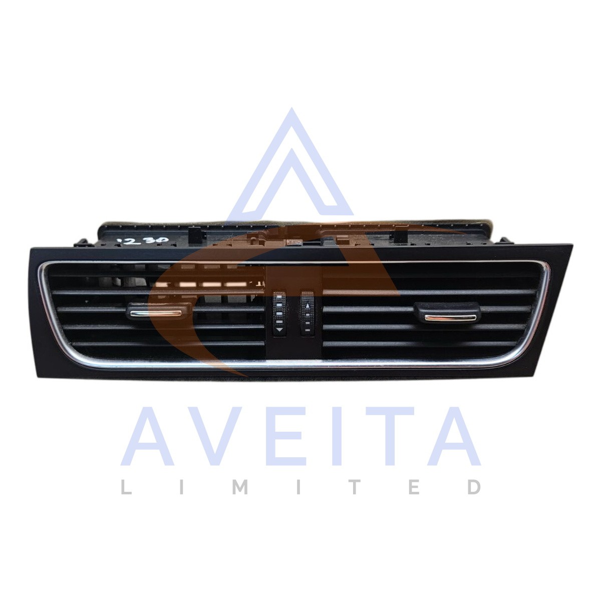AUDI A4 B8 08-11 8K2 Centre Dash Air Vents 8T2820951B