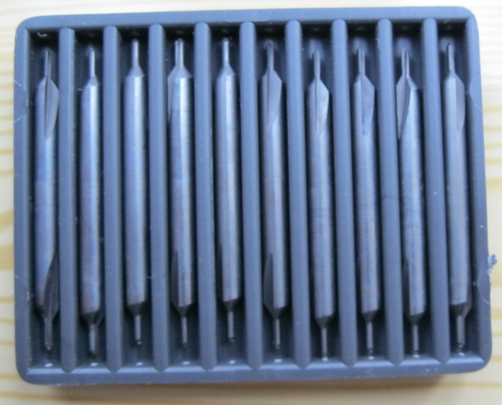 Packing 10 PCS D 1,5 mm CENTER CARBIDE  DRILLS COMBINED .