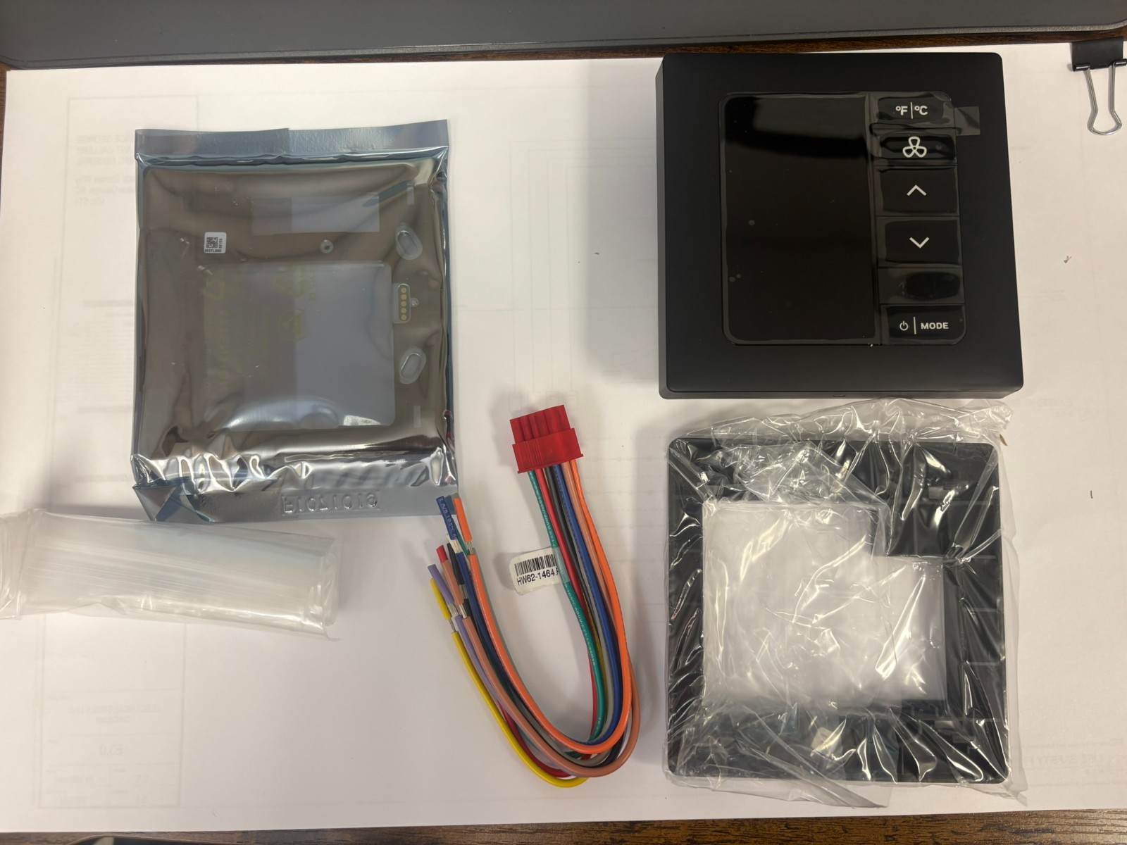Honeywell  Smart Digital Thermostat Black  #201-528-24-BK
