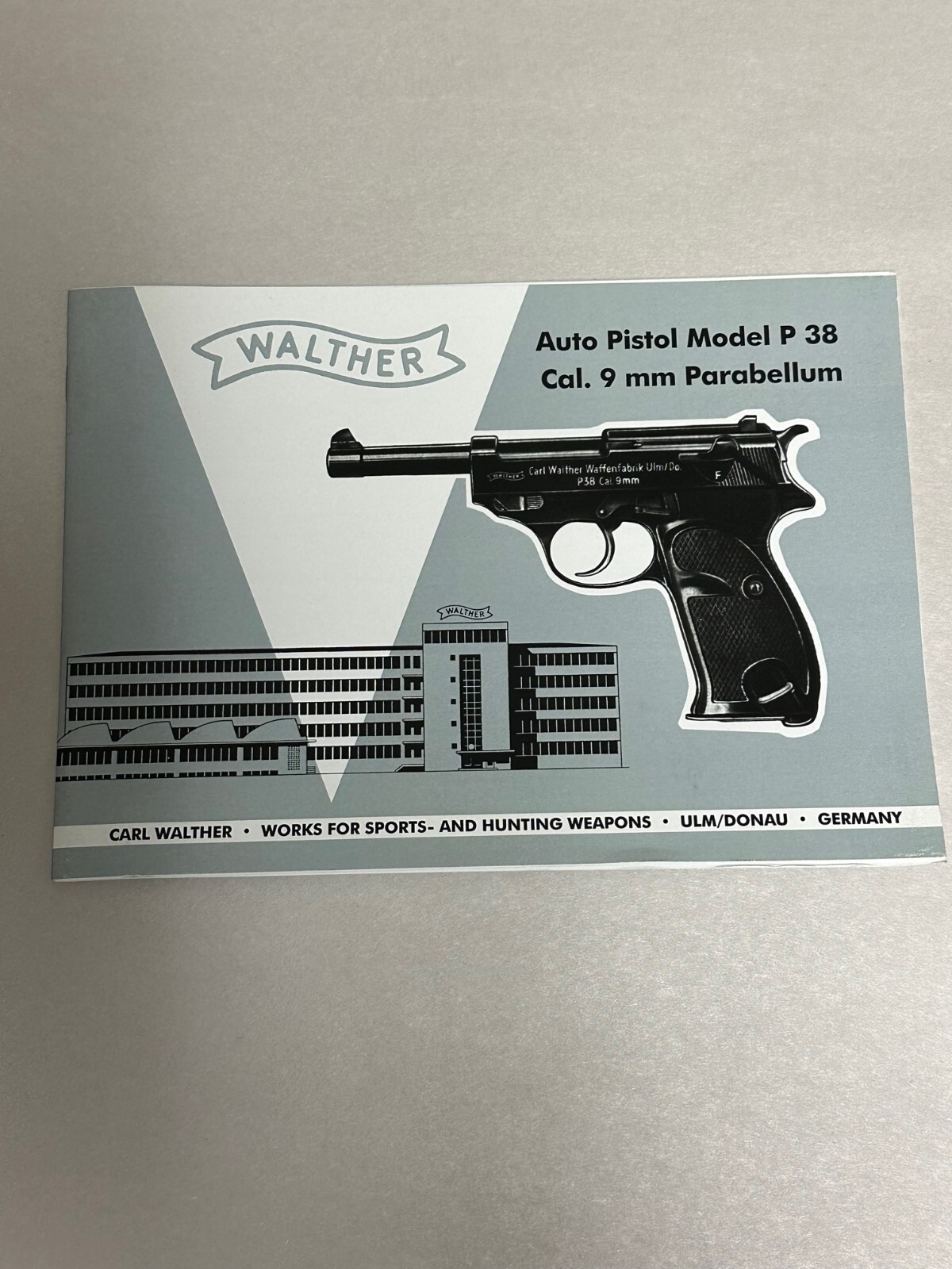 WALTHER P38 INSTRUCTIONS BOOK IN ENGLISH.